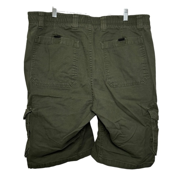 Stanley Cargo Shorts with Stretch in Olive army green Mens size 40 - Picture 2 of 10